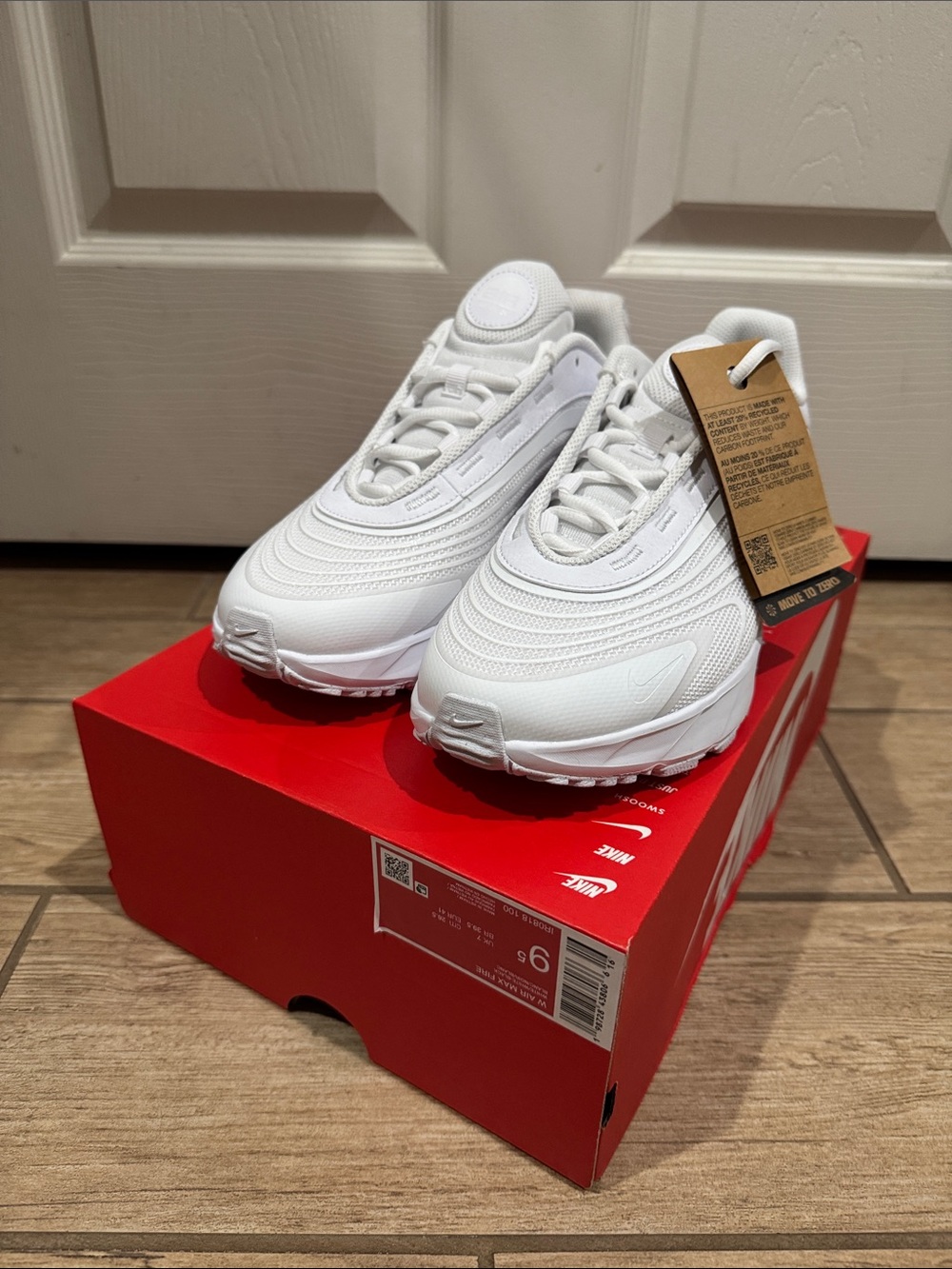 Nike Women Air Max Fire Shoes (Size: 9.5)